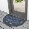 High-end rubber floor MATS for villa entrances, classic European-style entrance door foot MATS, natural rubber, anti-slip, wear-resistant and dirt-resistant Application Scenario